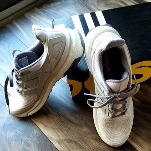 Men's Adidas 10 white and platinum Energy Boost